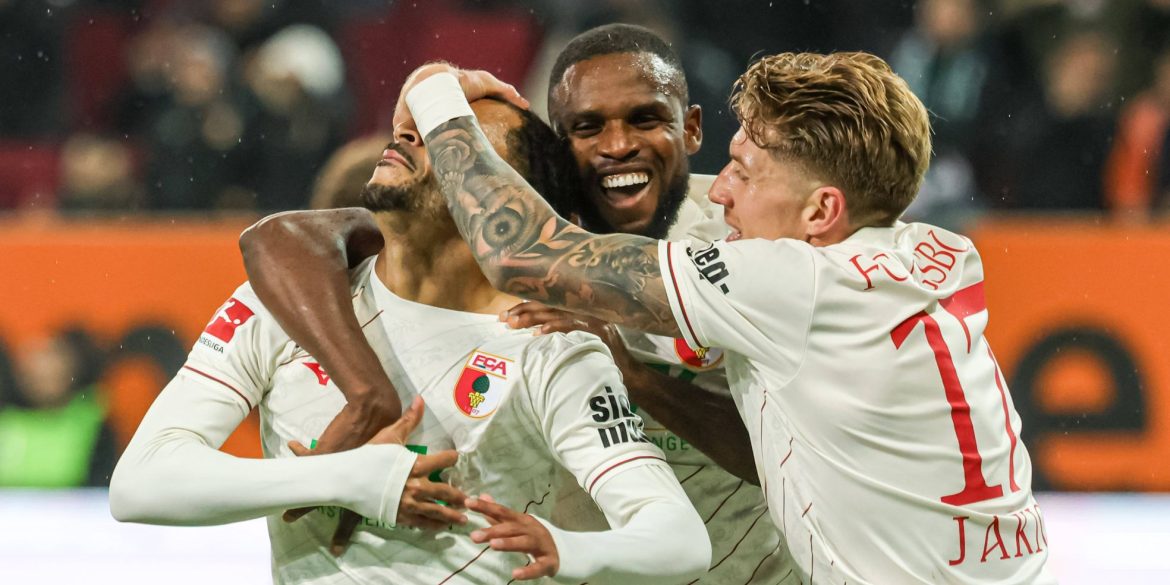 Alle Spieler des FC Augsburg einsortiert: Viele gute Anlagen – aber auch Verkaufstipps!